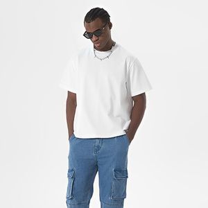 Venta al por mayor de alta calidad de algodón en blanco de los hombres camiseta Boxy bordado impreso personalizado cómodo secado rápido camiseta para hombres - Product Image 4