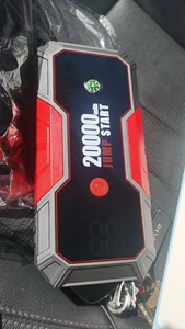 Avviatore di Emergenza Portatile 12V per Auto, Alta Potenza 10000mAh con Compressore d'Aria per Camion, Corrente di Picco 2000A - Product Image 4