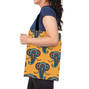 Bolsas de lona teñidas lisas personalizadas al por mayor con asas de tela, bolsas de mano en blanco reutilizables para uso diario, bolsa de transporte de tamaño estándar - Product Image 1