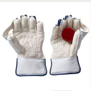Gants de maintien de cricket conçus sur mesure pour les quilleurs Spin fabriqués à partir de cuir avec logo et options de taille - Product Image 3