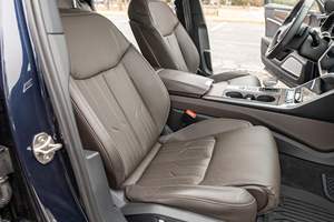 Audi A6 Allroad Quattro Prestige Turbo V6 d'occasion, modèle 2025, couleur bleu ciel métallisé, intérieur brun Sarder, non modifiée - Product Image 5