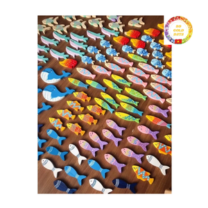 การตกแต่งปลาที่ทำด้วยมือด้วยไม้3D สีสันสดใสสำหรับบ้านชายหาดรีสอร์ทสวนลานบ้านและร้านขายของที่ระลึกทางทะเล - Product Image 1