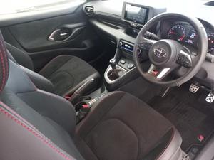 2023สำหรับ GR Yaris 1.6T GR-Four Rally SUV พวงมาลัยซ้าย6สปีดหนังไฮบริดไฟฟ้าคุณภาพสูง - Product Image 5