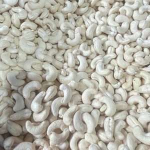 Nueces de Anacardo Secas a Granel Baratas, Nueces de Anacardo W180 W240 W320 Exportadas al Medio Oriente, Kaju Badam SANTIGO - Product Image 1