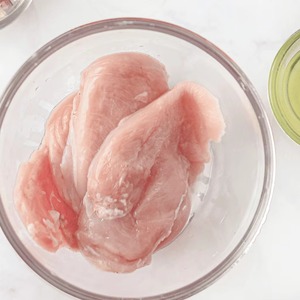 Poitrine de poulet congelée sans peau certifiée halal de qualité supérieure Produit de poulet de qualité exporté approvisionnement en gros poulet congelé - Product Image 2