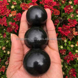 Sphère de tourmaline noire naturelle polie en gros artisanat de pierre semi-précieuse pour la guérison à domicile amour décoratif Feng Shui - Product Image 3