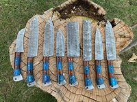 Ensemble de couteaux de chef en acier damas de huit pièces avec couteau d'office à lame en acier au carbone outils de cuisine essentiels, y compris manche en bois