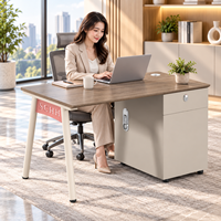 Bureau de bureau moderne avec meuble de rangement, gestion des câbles et conception modulaire pour l'espace de travail des employés
