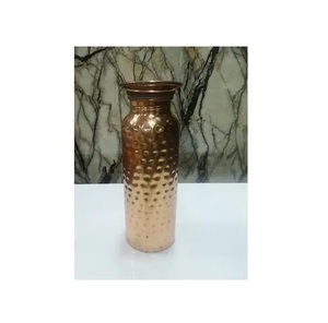 Bouteille d'eau en cuivre à prix bas pour grossistes indiens, étanche, isolante, avec corde de maintien, pour boire directement – Idéale pour le yoga, la gym et la maison - Product Image 3