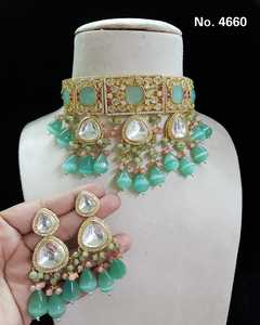 Ensemble collier ras du cou et boucles d'oreilles en laiton perlé plaqué or pour la fête de mariage ou de fiançailles pour cadeau - Product Image 2