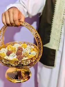 ถาดโลหะสวยงามลายดอกไม้ เหมาะสำหรับตกแต่งพื้นที่รับประทานอาหารในช่วงเย็นของเดือนรอมฎอน - Product Image 3