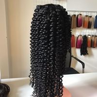 Cierre de encaje Kim K Water Curly Jet Black Color peluca para mujeres negras hecha por extensiones de cabello virgen vietnamita