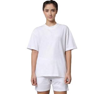 ชุดเซ็ตคู่สำหรับผู้หญิง ผ้าโพลีเอสเตอร์ แห้งเร็ว น้ำหนักเบา สวมใส่สบาย เสื้อยืดคอกว้างแขนสั้นและกางเกงขาสั้น สำหรับใส่กิจกรรมกลางแจ้ง - Product Image 1