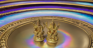 Statue en laiton au design moderne Ganesh-Laxmi-Ji Sculpture religieuse indienne fabriquée à la main Ganesha et Laxmi assis sur Lotus - Product Image 5