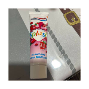 Dentifrice Aquafresh 50ml Splash Fraise et Menthe offre un nettoyage en douceur et une protection des caries - Product Image 5