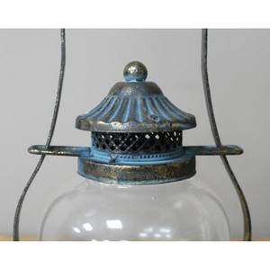 Faroles de metal y vidrio que realzan la belleza de las reuniones nocturnas y las comidas compartidas, increíblemente elaborados por artesanos indios. - Product Image 4