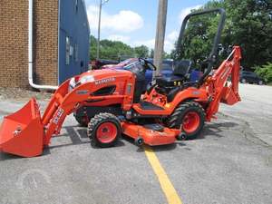 Tractor Agrícola BX-25D Mini con Cortadora de Césped, Cargador Frontal, Motor de 25 HP, Núcleo de Cojinete, Usado, en Venta - Product Image 3