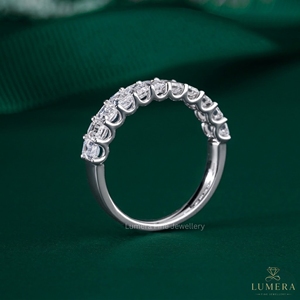 Anillo de diamante cultivado en laboratorio personalizado OEM, certificado IGI, corte esmeralda, oro de 9K a 18K, joyería de compromiso y boda para mujer, exportador. - Product Image 3