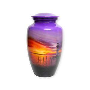 Urna Funeraria con Diseño de Paisaje de Atardecer Púrpura y Faro, Acabado Brillante para una Conmemoración Tranquila - Product Image 1