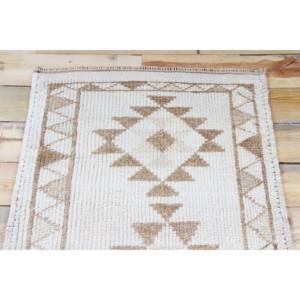 Tapis turc 2,5 x 11,4 pieds, tapis Herki vintage, tapis géométrique beige en laine - Product Image 4