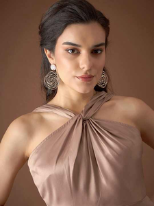 Robe midi décontractée en satin à bretelles et évasées de meilleure qualité pour filles T-shirt parfait à offrir en option - Product Image 6