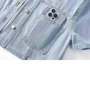 Diseñado para mujeres audaces y hermosas que se expresan a través de su elección de nuestros tops de mezclilla. - Product Image 6