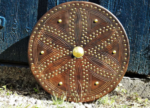 Escudos vikingos. Escudos decorativos. Fancy Shields. de Calvin artesanía - Product Image 4