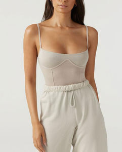 Soutien-gorge de sport sans couture à dos en U rembourré pour femme, col en V, confortable, séchage rapide, qualité supérieure, vente en gros - Product Image 1