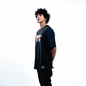 Camiseta básica lavada con ácido con logotipo personalizado para hombre Vintage de alta calidad para aspecto de algodón pesado ajuste de gran tamaño proveedor OEM - Product Image 3