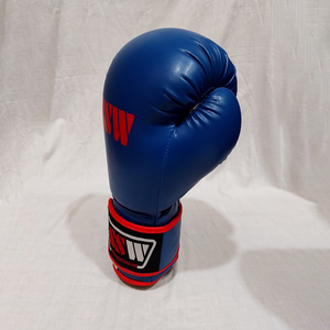 Gants de poinçonnage personnalisés OEM 16oz logo en cuir PU respirant professionnel personnalisable pour une utilisation en extérieur dans la boxe d'arts martiaux - Product Image 6