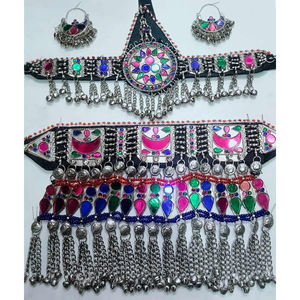 Design unique brodé Afghani Kuchi en acier inoxydable 3 pièces ensemble de bijoux vintage pour femmes pour les occasions de fête - Product Image 1