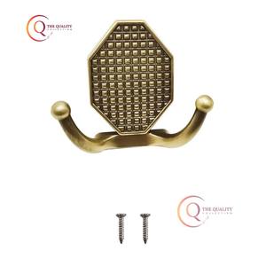 Crochets en laiton modernes de qualité supérieure Cintres muraux décoratifs à la demande pour manteau et usage domestique Installation de suspension horizontale en tissu - Product Image 1