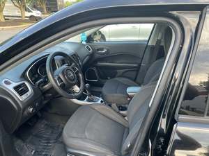 JEEP COMPASS SPORT FWD 2018 d'occasion LHD/RHD - Product Image 3