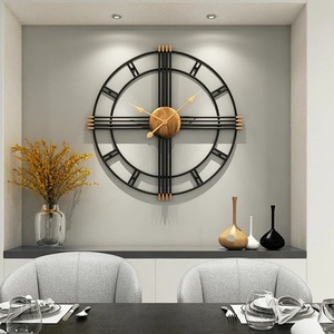 Horloge murale décorative en fer noir moderne pour la décoration intérieure, horloge élégante en métal au design abstrait silencieux et sans tic-tac pour le salon - Product Image 3