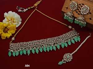 Nuevo diseño chapado en oro tradicional gota perla y piedra tachonado pendiente Mangtika gargantilla collar conjunto y conjunto de joyería para mujer - Product Image 3