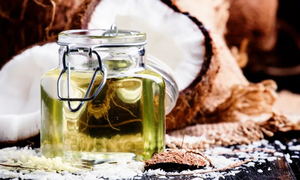 Aceite para el cabello natural Viet Delta | Aceite de coco puro de Vietnam Tratamiento suave y sedoso Calidad de exportación - Product Image 2