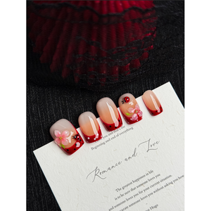 Arte de uñas a presión con diseño de mariquita de jardín dulce - Product Image 4