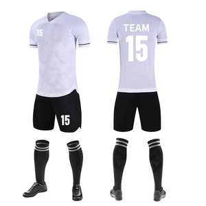 Survêtements de football sur mesure, dernier design, séchage rapide, 100% polyester, col en V, manches courtes, ensemble de maillots de sport, kits d'entraînement pour hommes - Product Image 1