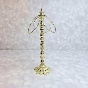 Toallero de latón hecho a mano, perfecto para la decoración artesanal del hogar, añade calidez a los espacios del baño con un acabado rico. - Product Image 3