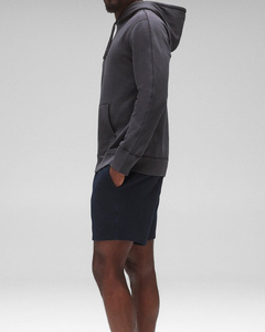 Sweat à capuche de luxe à coupe moderne et réglable avec poignets élastiques Veste d'hiver élégante et essentielle en tissu confortable avec poche avant - Product Image 3