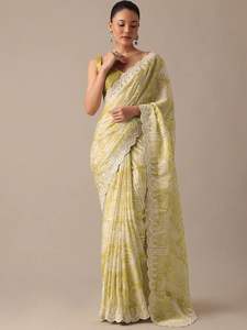 Saree en soie Georgette de créateur avec impressions numériques et paillettes brodées pour les fêtes de mariage indiennes et pakistanaises - Product Image 5