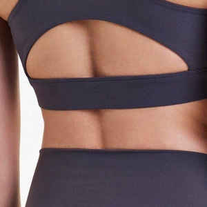 Juego de 2 piezas de mallas deportivas transpirables sin costuras de alto soporte y sujetador para tallas grandes, ropa deportiva elástica cómoda para exteriores - Product Image 5