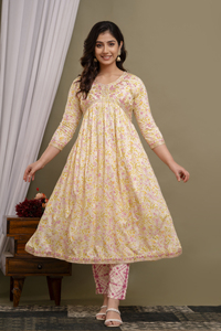 Vestido de Rayón de Primera Calidad con Dupatta, Bordado de Lentejuelas, Estampado a Mano para Fabricante Indio - Product Image 2