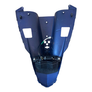 Feu arrière d'origine Yamaha R1 2011 avec phare 12V, clignotant ambre/jaune, lentille transparente, certifié EMark & DOT - Product Image 3