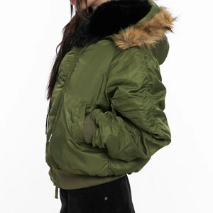 Veste matelassée pour femme, streetwear, printemps automne, OEM, lisse, tendance, décontractée, étiquette personnalisée, veste matelassée 2026, manteau léger - Product Image 5