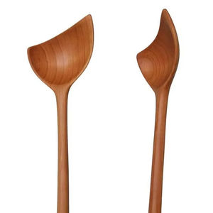 Cuillère en bois faite à la main en bois naturel durable pour la cuisine, le mélange sert un usage quotidien et les fêtes dans la cuisine à domicile - Product Image 1