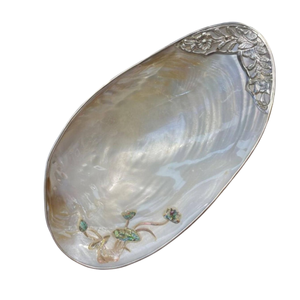 Plats en coquillage artisanaux exquis : grandes assiettes décoratives en nacre, vaisselle en nacre naturelle irisée pour les intérieurs de luxe - Product Image 4