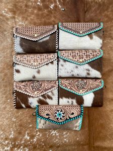 Haute qualité en gros véritable cuir de vachette usiné sculpture bandoulière portefeuille sac à main pour les femmes à la main en cuir Multi utilisations embrayage - Product Image 4