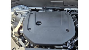 Voiture d'occasion certifiée LHD/RHD Volvo XC90 Plus 7 places AWD 2025 - Product Image 6