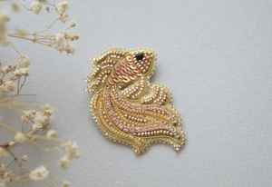 Broches perlées Broche design faite à la main. Accessoires de haute qualité. Broche design unique. Baby shower meilleur cadeau. - Product Image 2